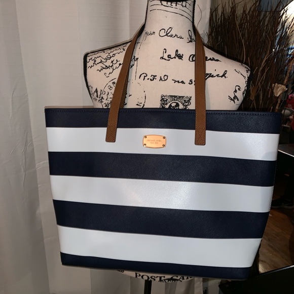 ❌❌SOLD❌❌ - Picture 2 of 7